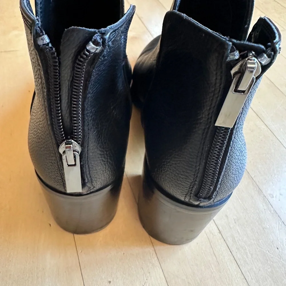 Enzo Angiolini black ankle bootie, 8.5,  G1283 - Picture 7 of 9